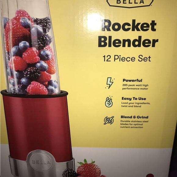 Bella NIB Red Rocket Blender and Attachments - Picture 5 of 13
